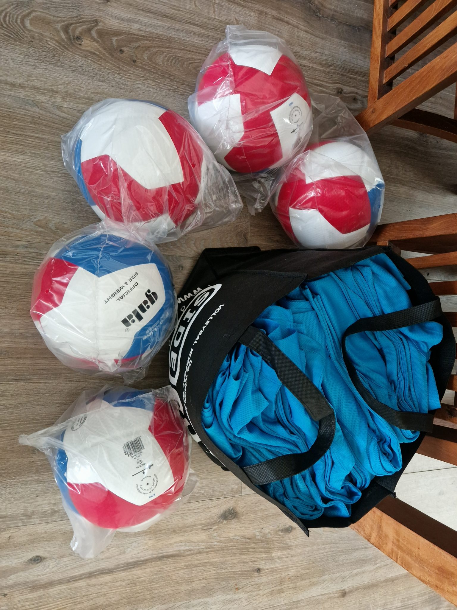 De shirtjes zijn er.